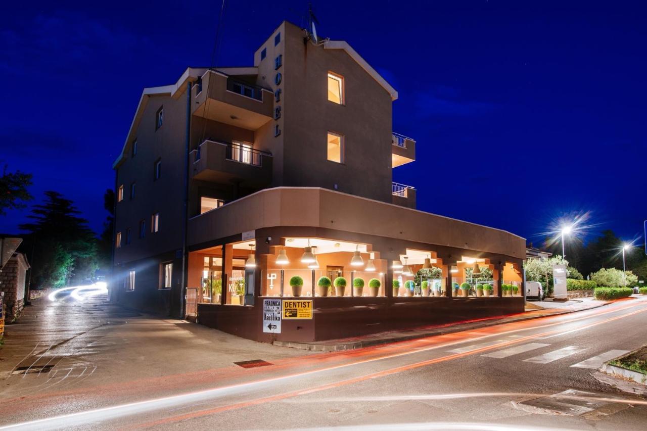 Hotel Terra Novalja Exterior photo